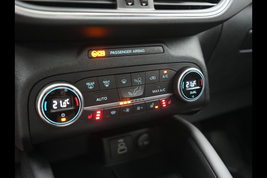 Ford Kuga 2.5 Titanium PHEV 225pk Dealer O.H. | Trekhaak Af Fabriek | Panodak | Adaptive Cruise | 360 Camera | Sportstoelen & Stuur Verwarmd | Keyless | Blis | Apple Carplay | Navigatie | DAB | Plug In Hybrid |