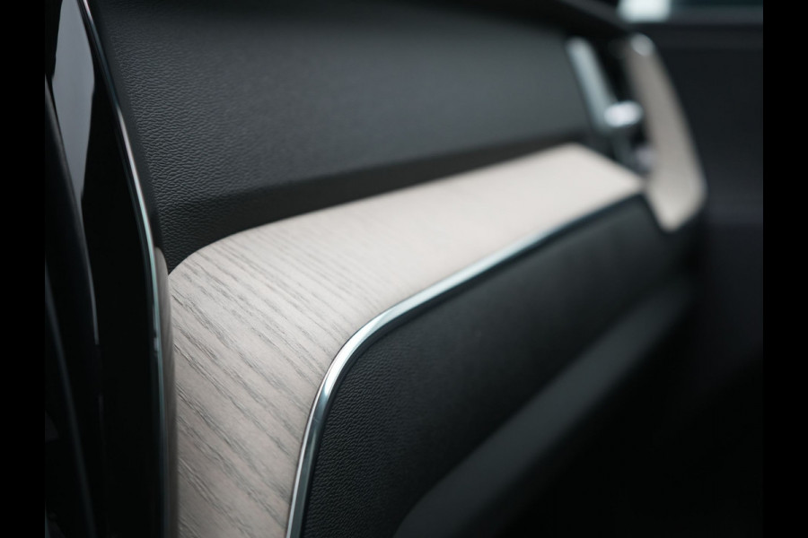 Volvo XC60 T6 AWD Plus Bright PHEV 350pk LONG RANGE Dealer O.H | Panodak | Adaptive Cruise | Tailored Wood  Sportstoelen Memory & Verwarmd | Blis | Keyless | Apple Carplay | Google Assistant | Pilot Assist | Navigatie | Virtual | DAB | 21"L.M | Plug In Hybrid |