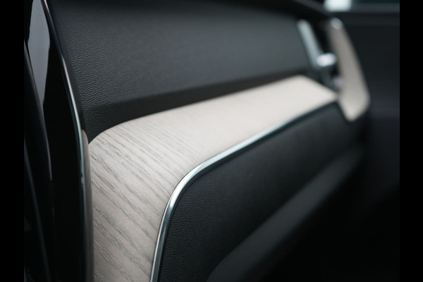 Volvo XC60 T6 AWD Plus Bright PHEV 350pk LONG RANGE Dealer O.H | Panodak | Adaptive Cruise | Tailored Wood  Sportstoelen Memory & Verwarmd | Blis | Keyless | Apple Carplay | Google Assistant | Pilot Assist | Navigatie | Virtual | DAB | 21"L.M | Plug In Hybrid |