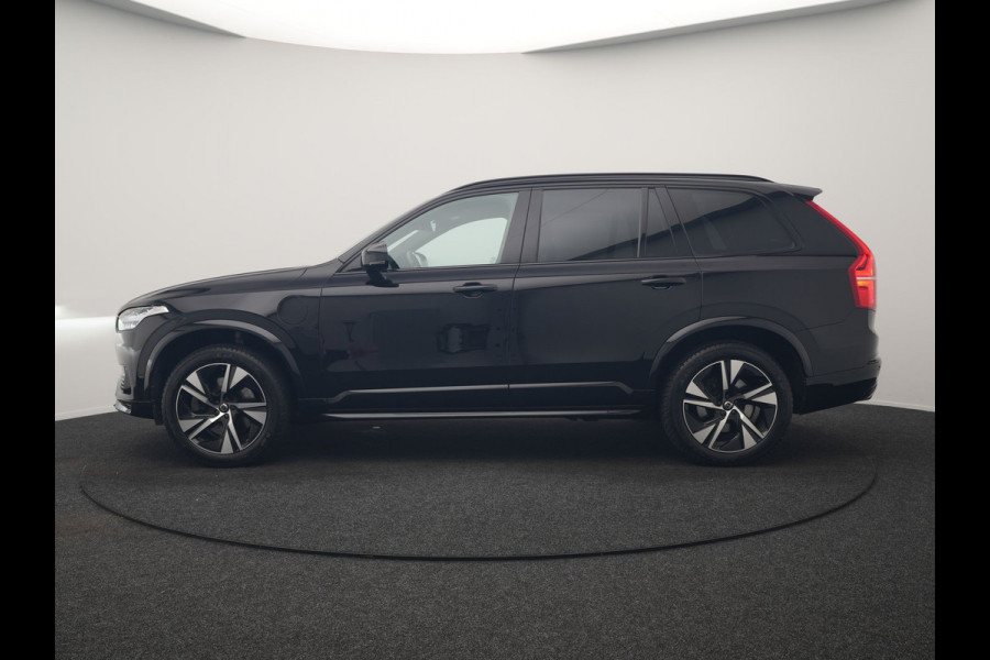 Volvo XC90 T8 Twin Engine AWD R-Design 7 Persoons PHEV 392pk Dealer O.H | Trekhaak Af Fabriek | Adaptive Cruise | Harman / Kardon | Lederen Sportstoelen Memory & Verwarmd | Apple Carplay | Navigatie | Virtual | DAB | 20"L.M | Plug In Hybrid |