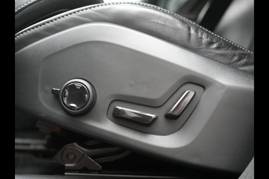 Volvo XC90 T8 Twin Engine AWD R-Design 7 Persoons PHEV 392pk Dealer O.H | Trekhaak Af Fabriek | Adaptive Cruise | Harman / Kardon | Lederen Sportstoelen Memory & Verwarmd | Apple Carplay | Navigatie | Virtual | DAB | 20"L.M | Plug In Hybrid |