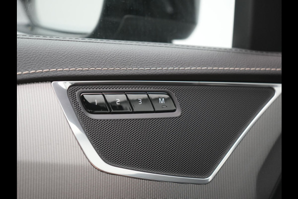 Volvo XC90 T8 Twin Engine AWD R-Design 7 Persoons PHEV 392pk Dealer O.H | Trekhaak Af Fabriek | Adaptive Cruise | Harman / Kardon | Lederen Sportstoelen Memory & Verwarmd | Apple Carplay | Navigatie | Virtual | DAB | 20"L.M | Plug In Hybrid |