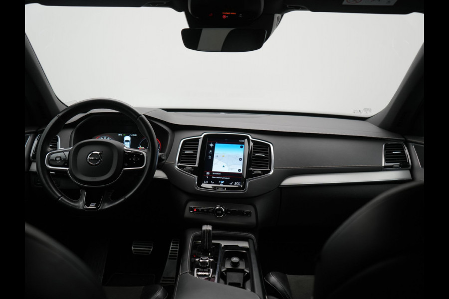 Volvo XC90 T8 Twin Engine AWD R-Design 7 Persoons PHEV 392pk Dealer O.H | Trekhaak Af Fabriek | Adaptive Cruise | Harman / Kardon | Lederen Sportstoelen Memory & Verwarmd | Apple Carplay | Navigatie | Virtual | DAB | 20"L.M | Plug In Hybrid |
