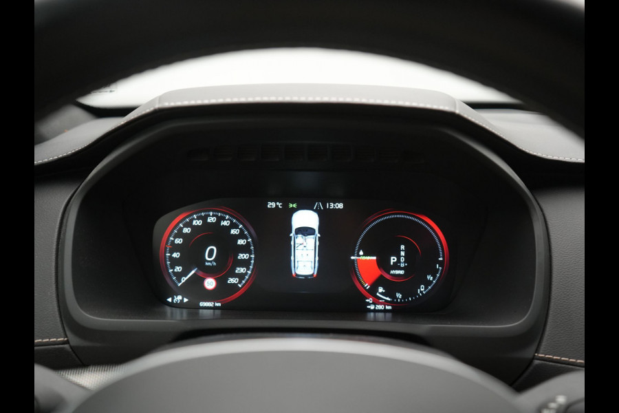 Volvo XC90 T8 Twin Engine AWD R-Design 7 Persoons PHEV 392pk Dealer O.H | Trekhaak Af Fabriek | Adaptive Cruise | Harman / Kardon | Lederen Sportstoelen Memory & Verwarmd | Apple Carplay | Navigatie | Virtual | DAB | 20"L.M | Plug In Hybrid |