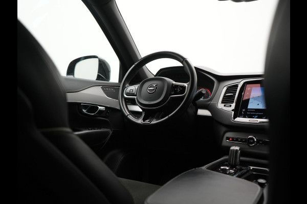 Volvo XC90 T8 Twin Engine AWD R-Design 7 Persoons PHEV 392pk Dealer O.H | Trekhaak Af Fabriek | Adaptive Cruise | Harman / Kardon | Lederen Sportstoelen Memory & Verwarmd | Apple Carplay | Navigatie | Virtual | DAB | 20"L.M | Plug In Hybrid |