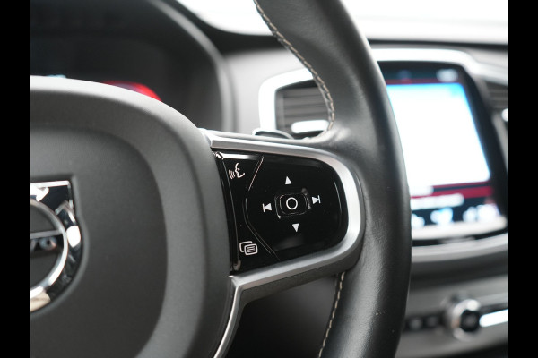 Volvo XC90 T8 Twin Engine AWD R-Design 7 Persoons PHEV 392pk Dealer O.H | Trekhaak Af Fabriek | Adaptive Cruise | Harman / Kardon | Lederen Sportstoelen Memory & Verwarmd | Apple Carplay | Navigatie | Virtual | DAB | 20"L.M | Plug In Hybrid |