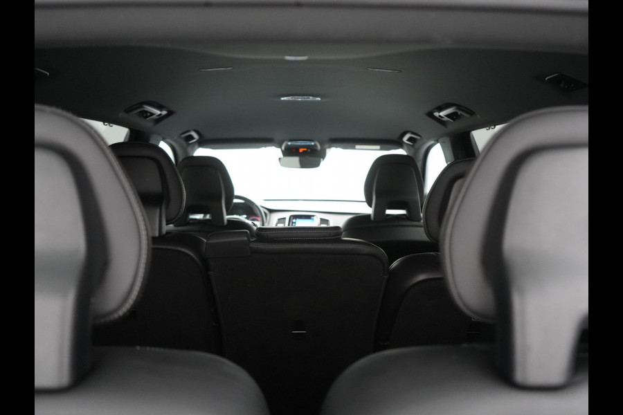 Volvo XC90 T8 Twin Engine AWD R-Design 7 Persoons PHEV 392pk Dealer O.H | Trekhaak Af Fabriek | Adaptive Cruise | Harman / Kardon | Lederen Sportstoelen Memory & Verwarmd | Apple Carplay | Navigatie | Virtual | DAB | 20"L.M | Plug In Hybrid |