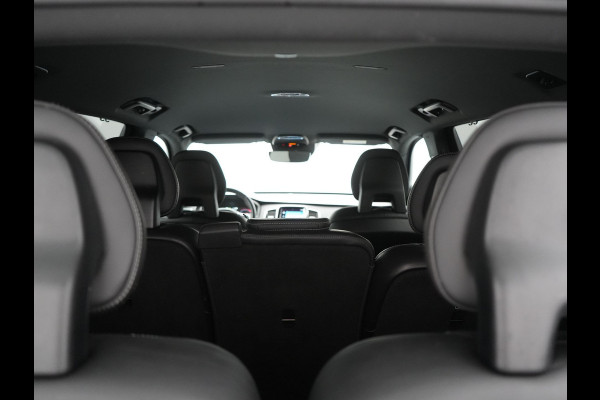 Volvo XC90 T8 Twin Engine AWD R-Design 7 Persoons PHEV 392pk Dealer O.H | Trekhaak Af Fabriek | Adaptive Cruise | Harman / Kardon | Lederen Sportstoelen Memory & Verwarmd | Apple Carplay | Navigatie | Virtual | DAB | 20"L.M | Plug In Hybrid |