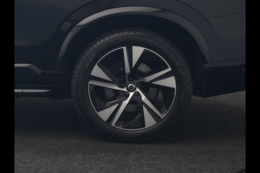 Volvo XC90 T8 Twin Engine AWD R-Design 7 Persoons PHEV 392pk Dealer O.H | Trekhaak Af Fabriek | Adaptive Cruise | Harman / Kardon | Lederen Sportstoelen Memory & Verwarmd | Apple Carplay | Navigatie | Virtual | DAB | 20"L.M | Plug In Hybrid |