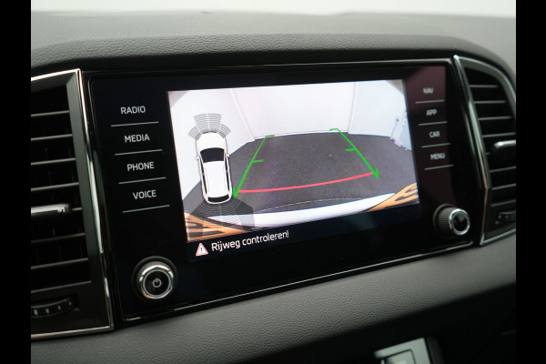 Škoda Karoq 1.5 TSI ACT Sportline DSG 150pk Dealer O.H | Panodak | Adaptive Cruise | Camera | RS Sportstoelen Verwarmd | Blis | Keyless | Apple Carplay | Black Optic | Virtual | Navigatie | DAB | 18"L.M |