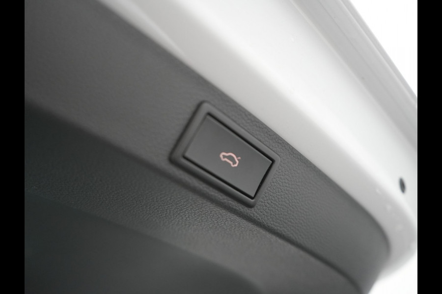 Škoda Karoq 1.5 TSI ACT Sportline DSG 150pk Dealer O.H | Panodak | Adaptive Cruise | Camera | RS Sportstoelen Verwarmd | Blis | Keyless | Apple Carplay | Black Optic | Virtual | Navigatie | DAB | 18"L.M |