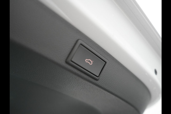 Škoda Karoq 1.5 TSI ACT Sportline DSG 150pk Dealer O.H | Panodak | Adaptive Cruise | Camera | RS Sportstoelen Verwarmd | Blis | Keyless | Apple Carplay | Black Optic | Virtual | Navigatie | DAB | 18"L.M |