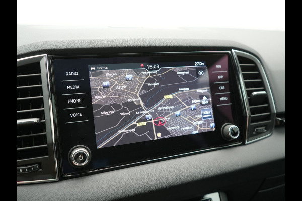 Škoda Karoq 1.5 TSI ACT Sportline DSG 150pk Dealer O.H | Panodak | Adaptive Cruise | Camera | RS Sportstoelen Verwarmd | Blis | Keyless | Apple Carplay | Black Optic | Virtual | Navigatie | DAB | 18"L.M |