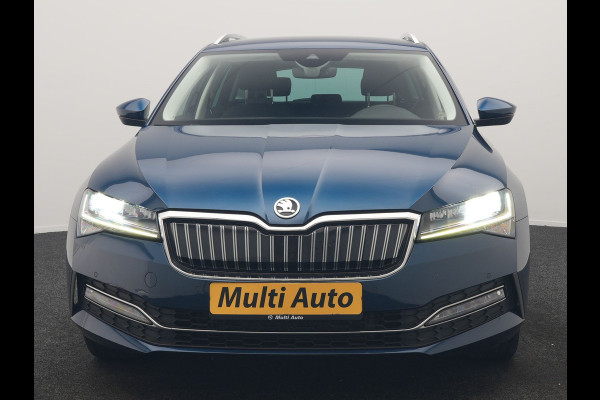 Škoda Superb Combi 1.4 TSI iV Business Edition PHEV 218pk Dealer O.H. | Adaptive Cruise | Camera | Canton Audio | Stoelen & Stuur Verwarmd | Blis | Keyless | Apple Carplay | Navigatie | DAB | Plug In Hybrid |