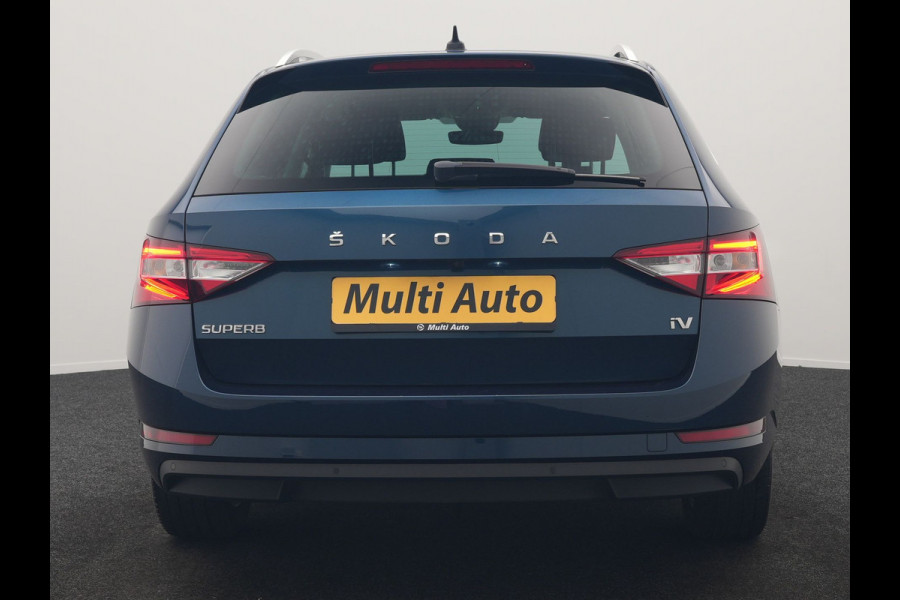Škoda Superb Combi 1.4 TSI iV Business Edition PHEV 218pk Dealer O.H. | Adaptive Cruise | Camera | Canton Audio | Stoelen & Stuur Verwarmd | Blis | Keyless | Apple Carplay | Navigatie | DAB | Plug In Hybrid |