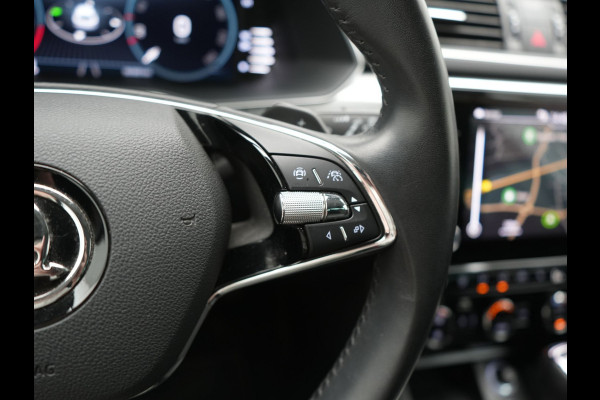 Škoda Superb Combi 1.4 TSI iV Business Edition PHEV 218pk Dealer O.H. | Adaptive Cruise | Camera | Canton Audio | Stoelen & Stuur Verwarmd | Blis | Keyless | Apple Carplay | Navigatie | DAB | Plug In Hybrid |