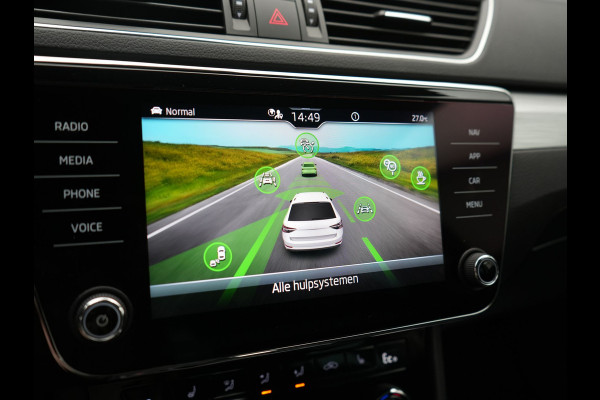 Škoda Superb Combi 1.4 TSI iV Business Edition PHEV 218pk Dealer O.H. | Adaptive Cruise | Camera | Canton Audio | Stoelen & Stuur Verwarmd | Blis | Keyless | Apple Carplay | Navigatie | DAB | Plug In Hybrid |