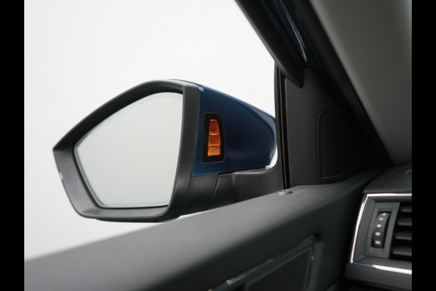 Škoda Superb Combi 1.4 TSI iV Business Edition PHEV 218pk Dealer O.H. | Adaptive Cruise | Camera | Canton Audio | Stoelen & Stuur Verwarmd | Blis | Keyless | Apple Carplay | Navigatie | DAB | Plug In Hybrid |