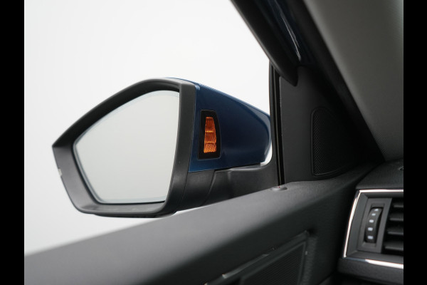 Škoda Superb Combi 1.4 TSI iV Business Edition PHEV 218pk Dealer O.H. | Adaptive Cruise | Camera | Canton Audio | Stoelen & Stuur Verwarmd | Blis | Keyless | Apple Carplay | Navigatie | DAB | Plug In Hybrid |