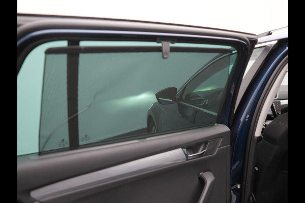 Škoda Superb Combi 1.4 TSI iV Business Edition PHEV 218pk Dealer O.H. | Adaptive Cruise | Camera | Canton Audio | Stoelen & Stuur Verwarmd | Blis | Keyless | Apple Carplay | Navigatie | DAB | Plug In Hybrid |