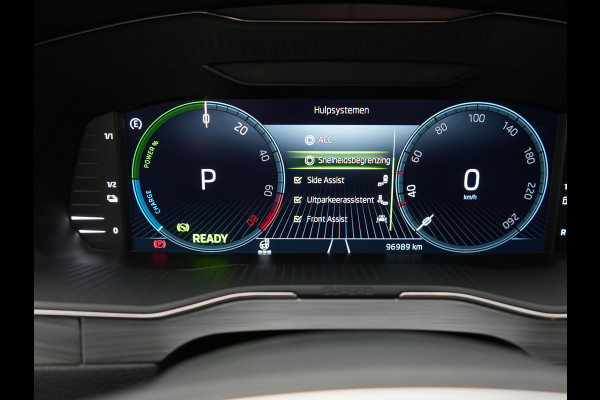 Škoda Superb Combi 1.4 TSI iV Business Edition PHEV 218pk Dealer O.H. | Adaptive Cruise | Camera | Canton Audio | Stoelen & Stuur Verwarmd | Blis | Keyless | Apple Carplay | Navigatie | DAB | Plug In Hybrid |
