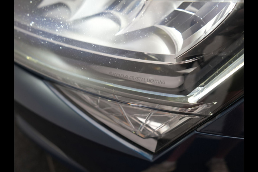 Škoda Superb Combi 1.4 TSI iV Business Edition PHEV 218pk Dealer O.H. | Adaptive Cruise | Camera | Canton Audio | Stoelen & Stuur Verwarmd | Blis | Keyless | Apple Carplay | Navigatie | DAB | Plug In Hybrid |
