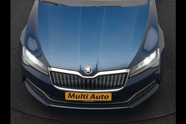 Škoda Superb Combi 1.4 TSI iV Business Edition PHEV 218pk Dealer O.H. | Adaptive Cruise | Camera | Canton Audio | Stoelen & Stuur Verwarmd | Blis | Keyless | Apple Carplay | Navigatie | DAB | Plug In Hybrid |