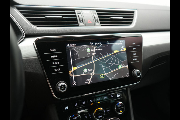Škoda Superb Combi 1.4 TSI iV Business Edition PHEV 218pk Dealer O.H. | Adaptive Cruise | Camera | Canton Audio | Stoelen & Stuur Verwarmd | Blis | Keyless | Apple Carplay | Navigatie | DAB | Plug In Hybrid |
