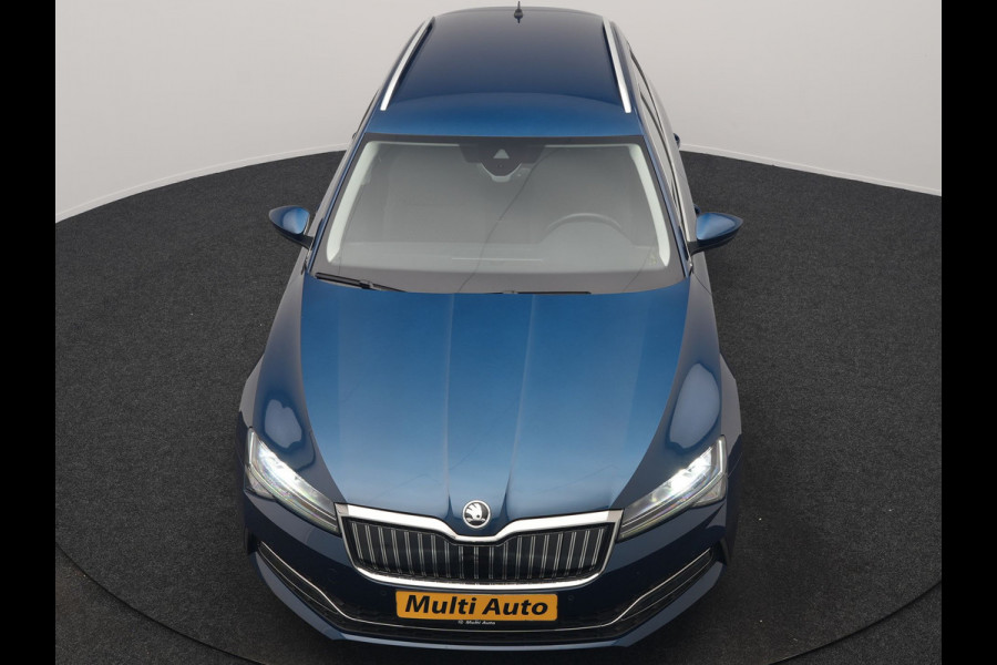 Škoda Superb Combi 1.4 TSI iV Business Edition PHEV 218pk Dealer O.H. | Adaptive Cruise | Camera | Canton Audio | Stoelen & Stuur Verwarmd | Blis | Keyless | Apple Carplay | Navigatie | DAB | Plug In Hybrid |