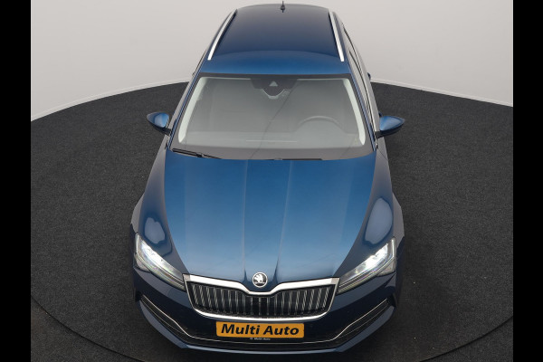 Škoda Superb Combi 1.4 TSI iV Business Edition PHEV 218pk Dealer O.H. | Adaptive Cruise | Camera | Canton Audio | Stoelen & Stuur Verwarmd | Blis | Keyless | Apple Carplay | Navigatie | DAB | Plug In Hybrid |