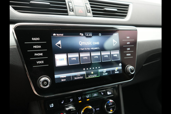 Škoda Superb Combi 1.4 TSI iV Business Edition PHEV 218pk Dealer O.H. | Adaptive Cruise | Camera | Canton Audio | Stoelen & Stuur Verwarmd | Blis | Keyless | Apple Carplay | Navigatie | DAB | Plug In Hybrid |