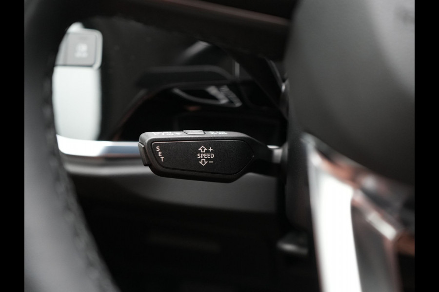 Audi Q3 45 TFSI e edition PHEV 245pk Dealer O.H | Trekhaak af Fabriek | Virtual Cockpit | Apple Carplay | Stoelverwarming | BLIS | Led Koplampen | Keyless | Cruise Control |