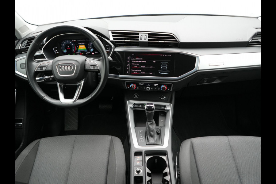 Audi Q3 45 TFSI e edition PHEV 245pk Dealer O.H | Trekhaak af Fabriek | Virtual Cockpit | Apple Carplay | Stoelverwarming | BLIS | Led Koplampen | Keyless | Cruise Control |
