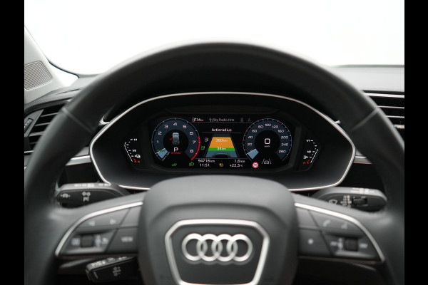 Audi Q3 45 TFSI e edition PHEV 245pk Dealer O.H | Trekhaak af Fabriek | Virtual Cockpit | Apple Carplay | Stoelverwarming | BLIS | Led Koplampen | Keyless | Cruise Control |