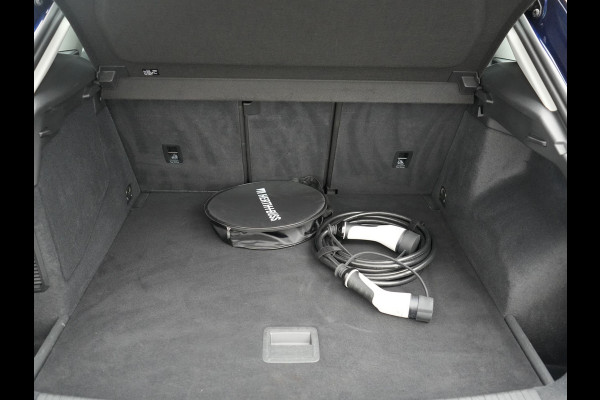 Audi Q3 45 TFSI e edition PHEV 245pk Dealer O.H | Trekhaak af Fabriek | Virtual Cockpit | Apple Carplay | Stoelverwarming | BLIS | Led Koplampen | Keyless | Cruise Control |