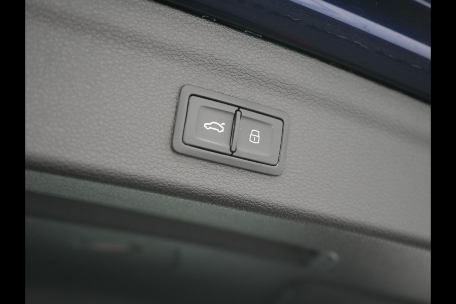 Audi Q3 45 TFSI e edition PHEV 245pk Dealer O.H | Trekhaak af Fabriek | Virtual Cockpit | Apple Carplay | Stoelverwarming | BLIS | Led Koplampen | Keyless | Cruise Control |