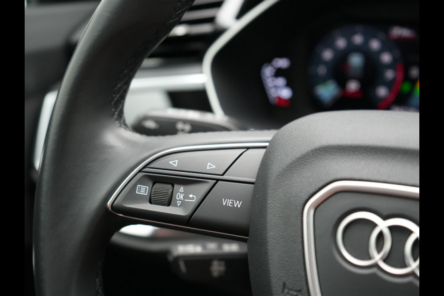 Audi Q3 45 TFSI e edition PHEV 245pk Dealer O.H | Trekhaak af Fabriek | Virtual Cockpit | Apple Carplay | Stoelverwarming | BLIS | Led Koplampen | Keyless | Cruise Control |