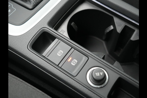 Audi Q3 45 TFSI e edition PHEV 245pk Dealer O.H | Trekhaak af Fabriek | Virtual Cockpit | Apple Carplay | Stoelverwarming | BLIS | Led Koplampen | Keyless | Cruise Control |