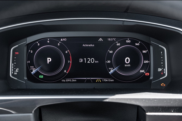 Volkswagen Tiguan 1.5 TSI ACT Highline Business R Panoramadak I Trekhaak I NL Auto I NAP I Dynaudio I Adaptive Cruise I PDC