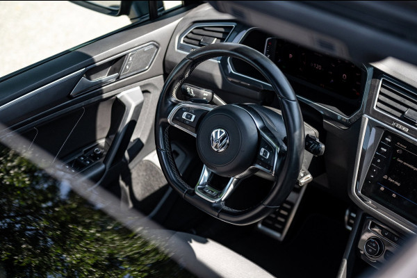 Volkswagen Tiguan 1.5 TSI ACT Highline Business R Panoramadak I Trekhaak I NL Auto I NAP I Dynaudio I Adaptive Cruise I PDC