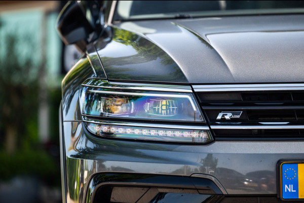 Volkswagen Tiguan 1.5 TSI ACT Highline Business R Panoramadak I Trekhaak I NL Auto I NAP I Dynaudio I Adaptive Cruise I PDC