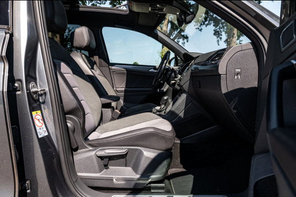 Volkswagen Tiguan 1.5 TSI ACT Highline Business R Panoramadak I Trekhaak I NL Auto I NAP I Dynaudio I Adaptive Cruise I PDC