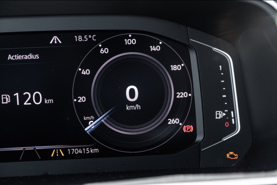 Volkswagen Tiguan 1.5 TSI ACT Highline Business R Panoramadak I Trekhaak I NL Auto I NAP I Dynaudio I Adaptive Cruise I PDC