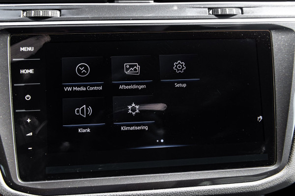 Volkswagen Tiguan 1.5 TSI ACT Highline Business R Panoramadak I Trekhaak I NL Auto I NAP I Dynaudio I Adaptive Cruise I PDC