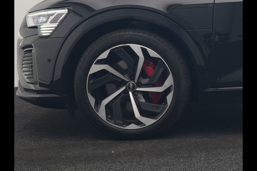 Audi Q8 Sportback e-tron 55 Quattro S edition 114 kWh 408pk Dealer O.H | Luchtvering | Panodak | Black Optic | Adaptive Cruise | 360 Camera | B&O Soundsystem | 21"L.M | Alcantara Sportstoelen Memory | Apple Carplay | Matrix LED |