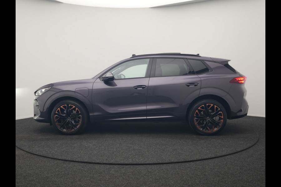 CUPRA Terramar 1.5 TSI e-Hybrid VZ Copper Edition PHEV 272pk DARK VOID METALLIC | Panodak | Head Up | Adaptive Cruise | 360 Camera | Lederen Sportstoelen Memory & Verwarmd | Sennheiser Premium Audio | Matrix LED | Sfeerverlichting | Stuur Verwarmd | Keyless | Blis |