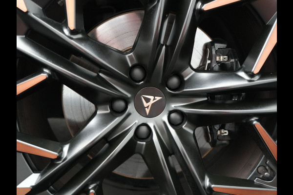 CUPRA Terramar 1.5 TSI e-Hybrid VZ Copper Edition PHEV 272pk DARK VOID METALLIC | Panodak | Head Up | Adaptive Cruise | 360 Camera | Lederen Sportstoelen Memory & Verwarmd | Sennheiser Premium Audio | Matrix LED | Sfeerverlichting | Stuur Verwarmd | Keyless | Blis |