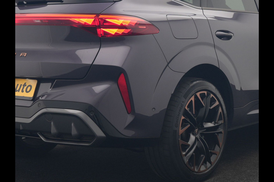 CUPRA Terramar 1.5 TSI e-Hybrid VZ Copper Edition PHEV 272pk DARK VOID METALLIC | Panodak | Head Up | Adaptive Cruise | 360 Camera | Lederen Sportstoelen Memory & Verwarmd | Sennheiser Premium Audio | Matrix LED | Sfeerverlichting | Stuur Verwarmd | Keyless | Blis |