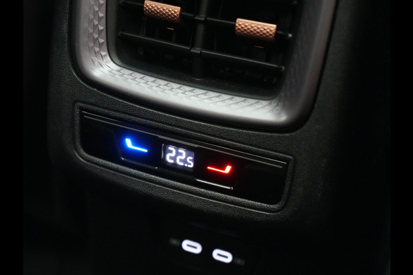 CUPRA Terramar 1.5 TSI e-Hybrid VZ Copper Edition PHEV 272pk DARK VOID METALLIC | Panodak | Head Up | Adaptive Cruise | 360 Camera | Lederen Sportstoelen Memory & Verwarmd | Sennheiser Premium Audio | Matrix LED | Sfeerverlichting | Stuur Verwarmd | Keyless | Blis |