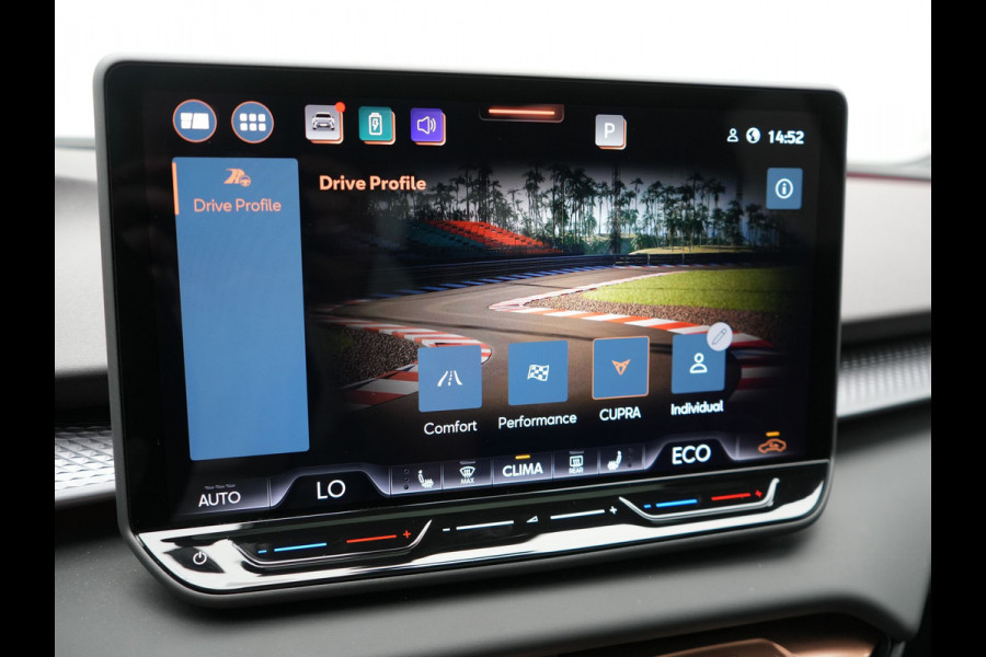CUPRA Terramar 1.5 TSI e-Hybrid VZ Copper Edition PHEV 272pk DARK VOID METALLIC | Panodak | Head Up | Adaptive Cruise | 360 Camera | Lederen Sportstoelen Memory & Verwarmd | Sennheiser Premium Audio | Matrix LED | Sfeerverlichting | Stuur Verwarmd | Keyless | Blis |